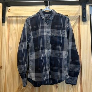 American Eagle, men’s plaid shirt. Slim Fit, size Medium